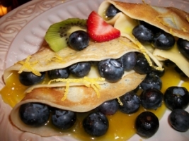 blueberry crepes with lemon curd