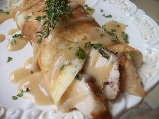 chicken and gravy crepes