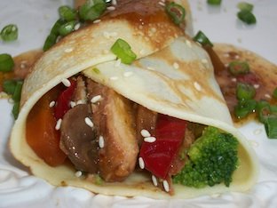 sesame chicken in crepes