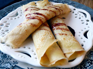 Crepes with Raspberry Wine Reduction 